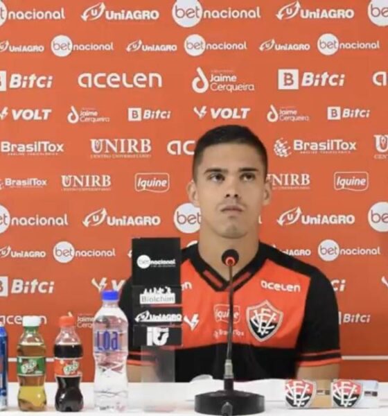 Apresentado Danilo Cardoso comemora acerto o Vitória