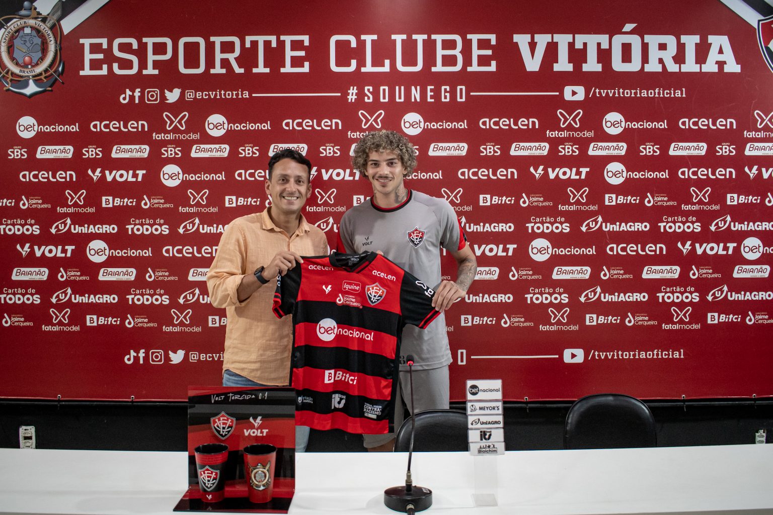 F De David Luiz Yan Souto Apresentado No Vit Ria N O Gosto De