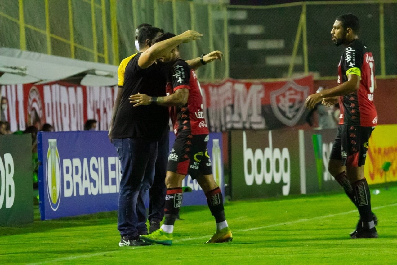 Barroca analisa manutenção da equipe e da formação contra a Ponte