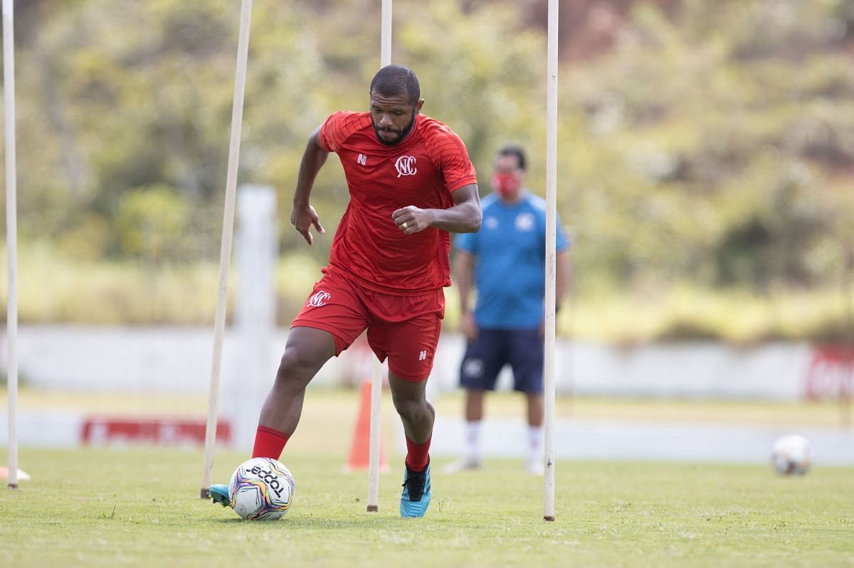 Náutico não renova contrato e Wilian Simões deixa o clube