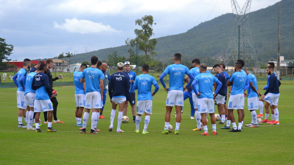 Com mistério na escalação, Confiança enfrenta Avaí, na Ressacada