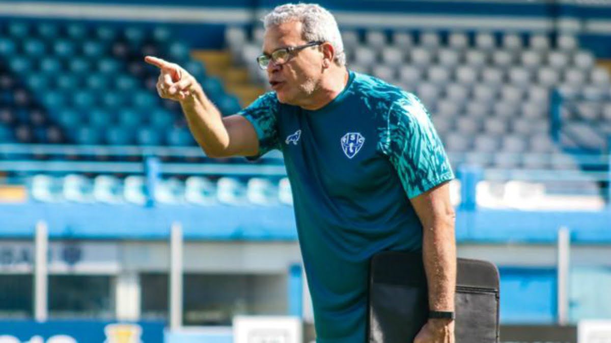 Hélio dos Anjos: “minha relação com o Náutico não se resume ao jogo do ano passado”