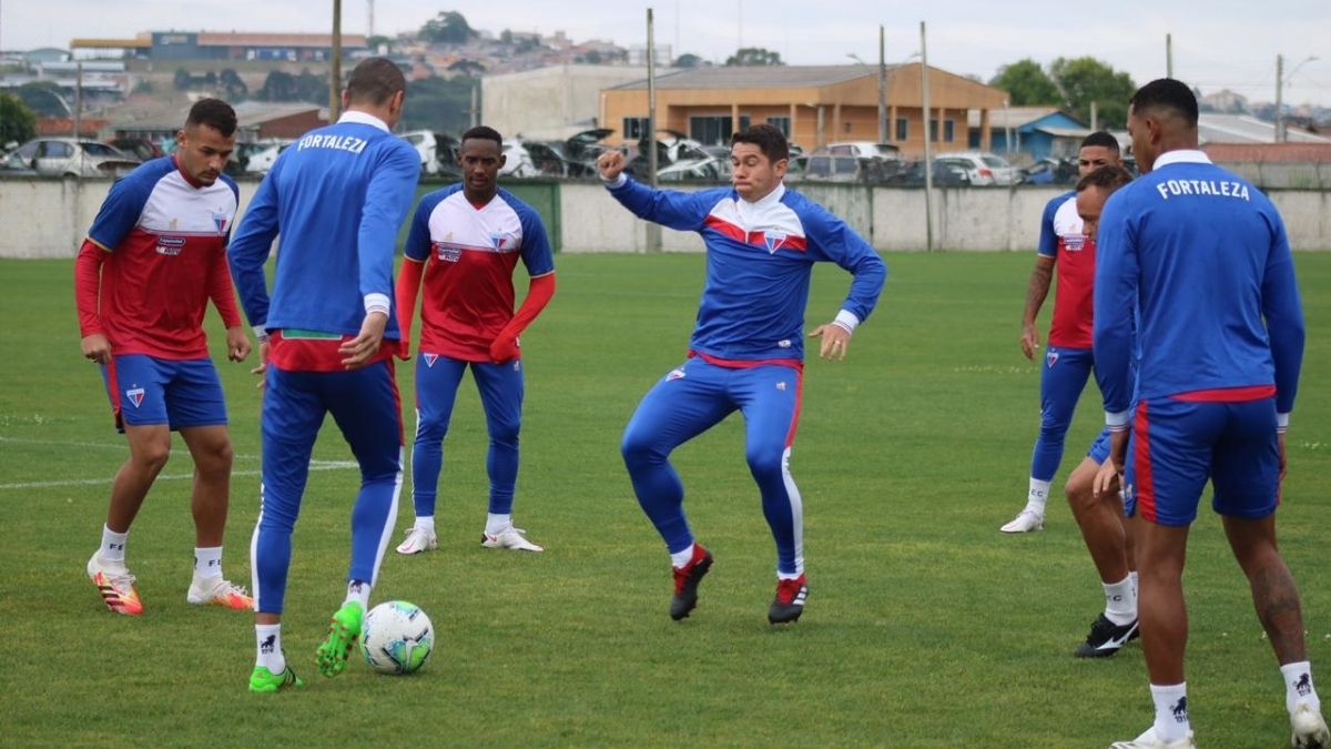 Após folga, Fortaleza se reapresenta em Curitiba visando jogo com Bahia