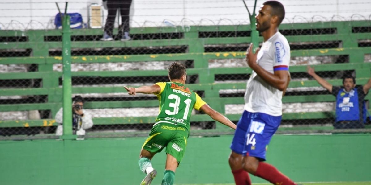 No ‘tudo ou nada’, Bahia pressiona mas perde do Defensa y Justicia e cai na Sul-Americana