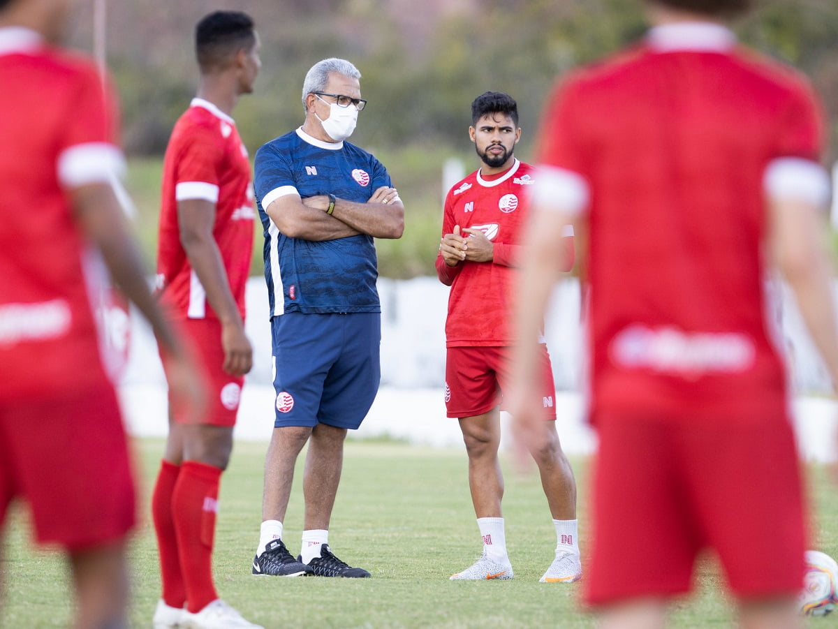 Hélio aposta na força do grupo contra a Chapecoense “Vamos fortes”