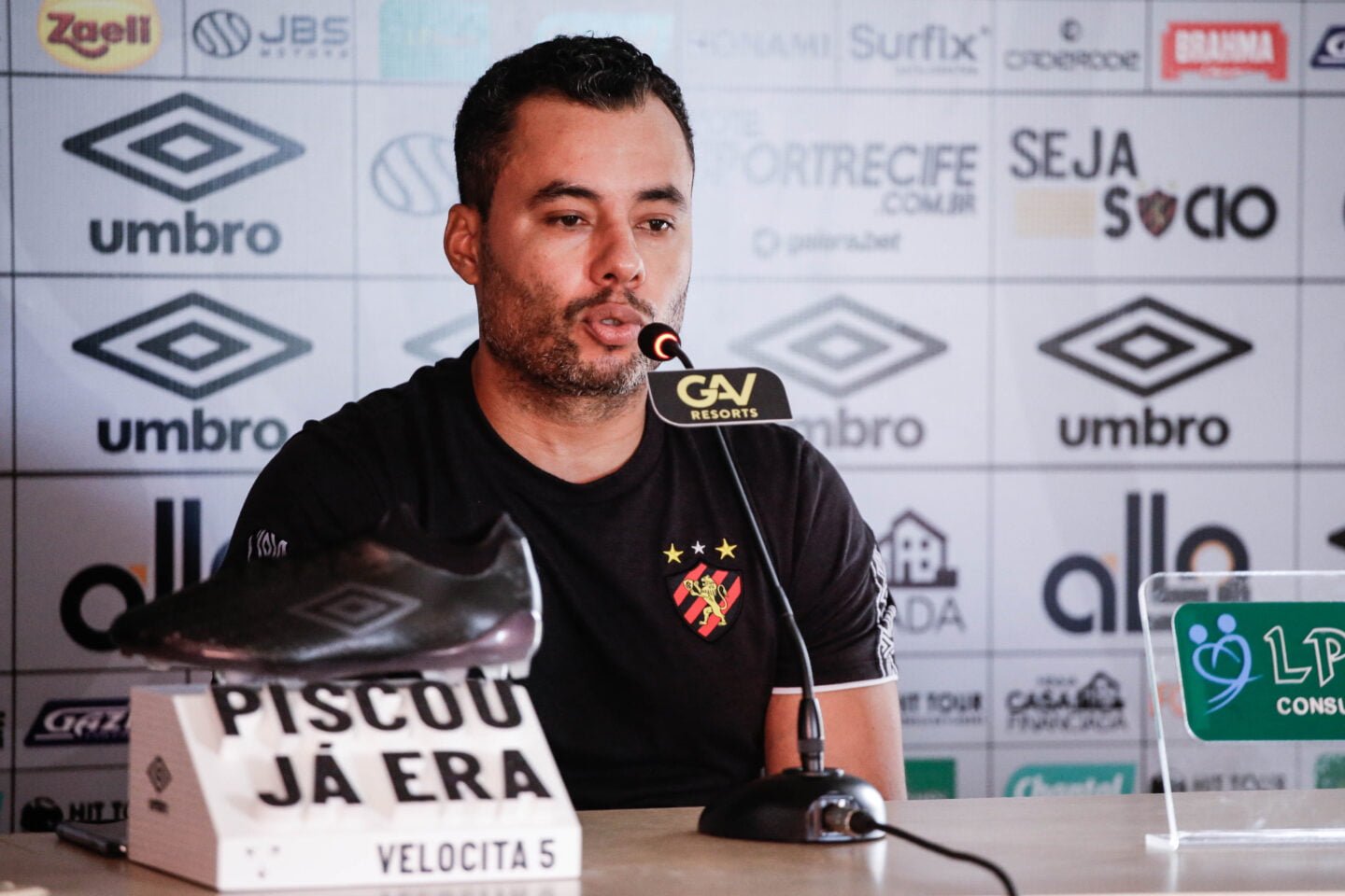 Jair evita falar sobre presença de Thiago Neves no Sport ante Coritiba 1 Posts