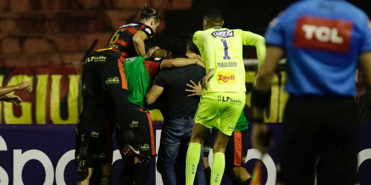 Sport se impõe, vence o Coritiba na Ilha e respira na luta contra o Z4