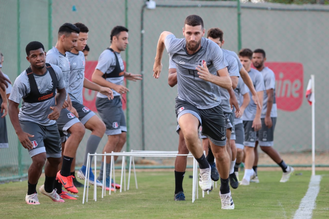 Elenco do Santa testa negativo para Covid-19 para jogo contra o Brusque