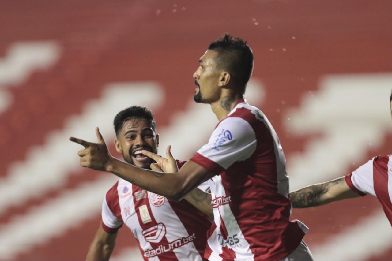 Kieza decide, Náutico derrota Guarani nos Aflitos e reage na Série B