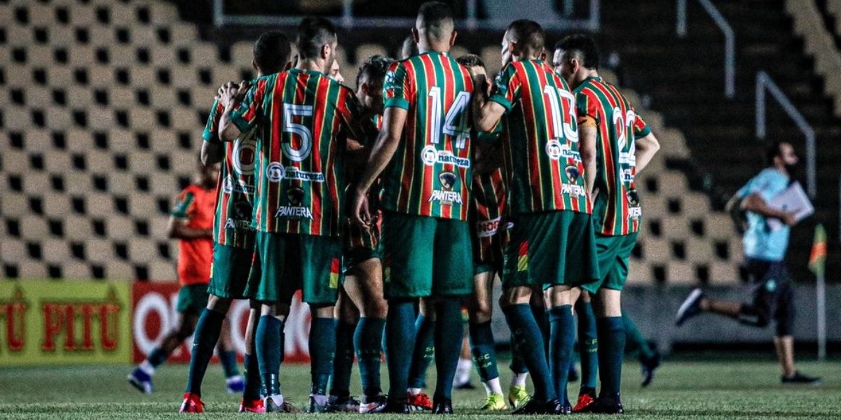 Com chances remotas de acesso, Sampaio Corrêa recebe o Cruzeiro