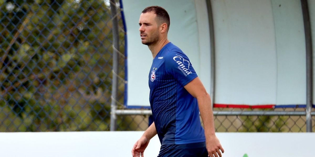 Com Lucas Fonseca e outros atletas, Dado ganha opções no Bahia