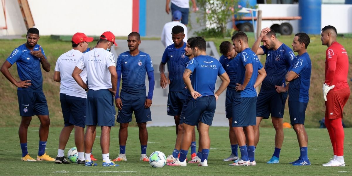 Pressionado para deixar o Z4, Bahia recebe o Corinthians na Fonte Nova