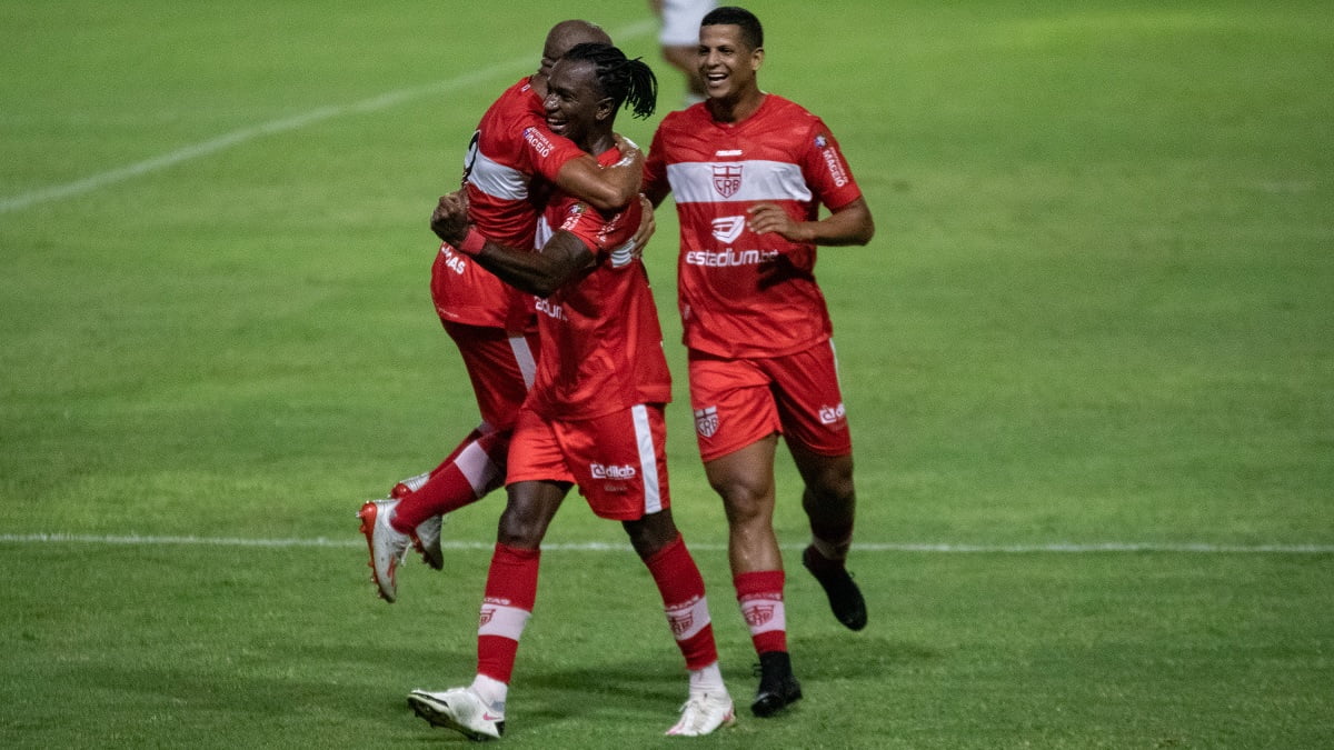 Após triunfo por W.O na estreia, CRB vence ASA e assume ponta do AL