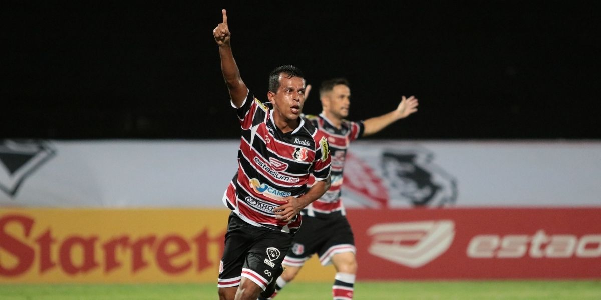 A 4 pontos do acesso, Santa Cruz visita o Vila Nova e pode eliminar o rival