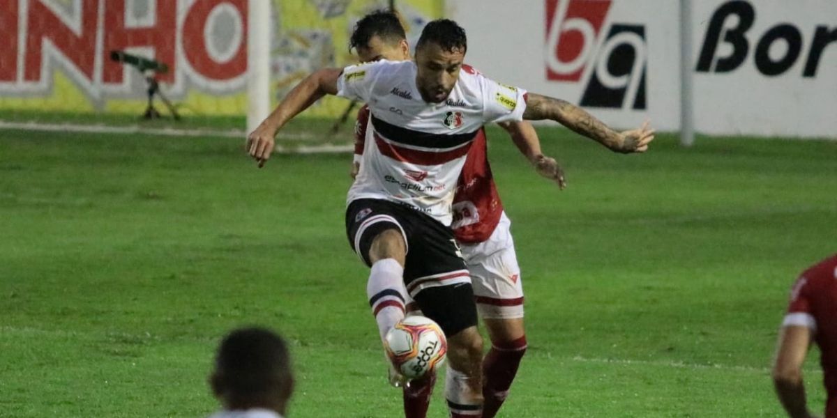 Santa Cruz sofre com chuva e muralha do Vila Nova, perde e se complica na Série C