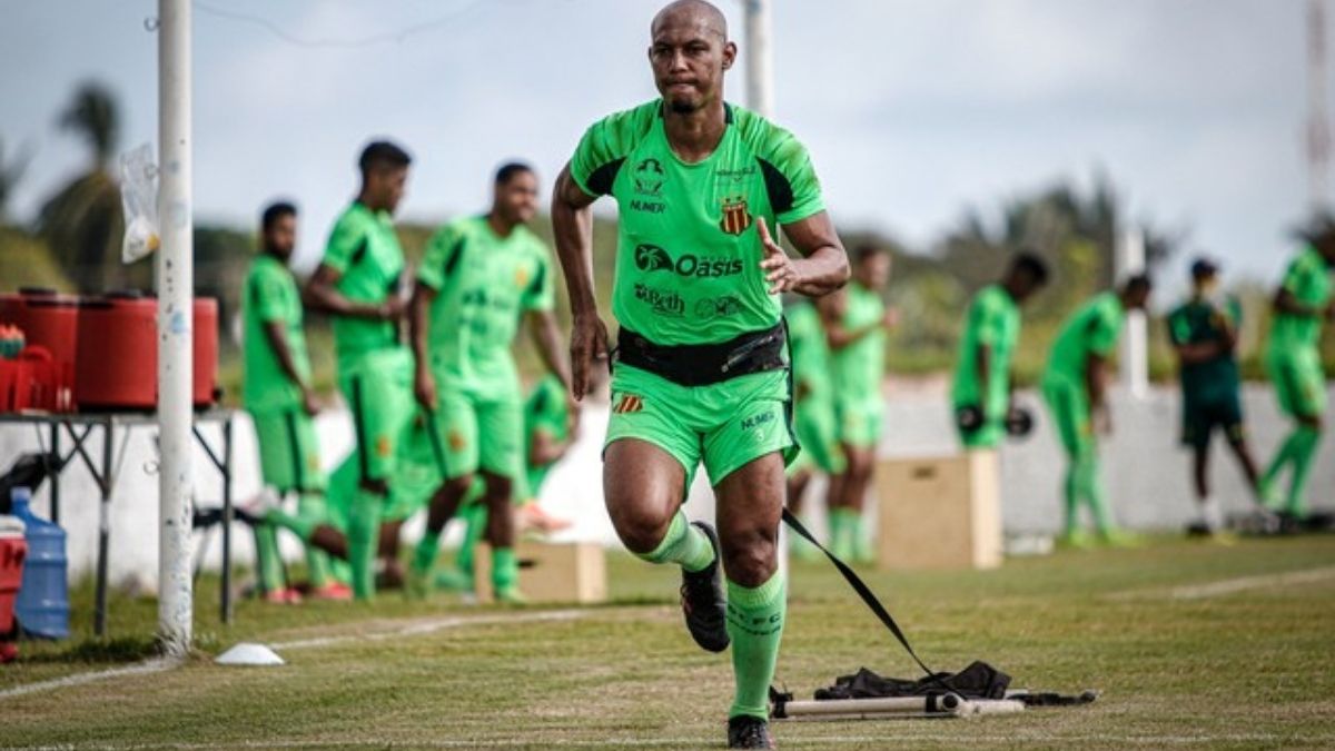 Sampaio Corrêa não renova com BoaVentura e zagueiro deixa o clube