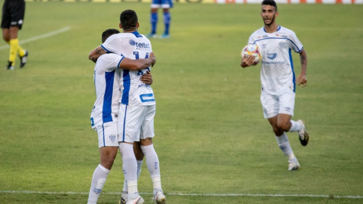 CSA empata com Avaí, amplia jejum e pode deixar o G4