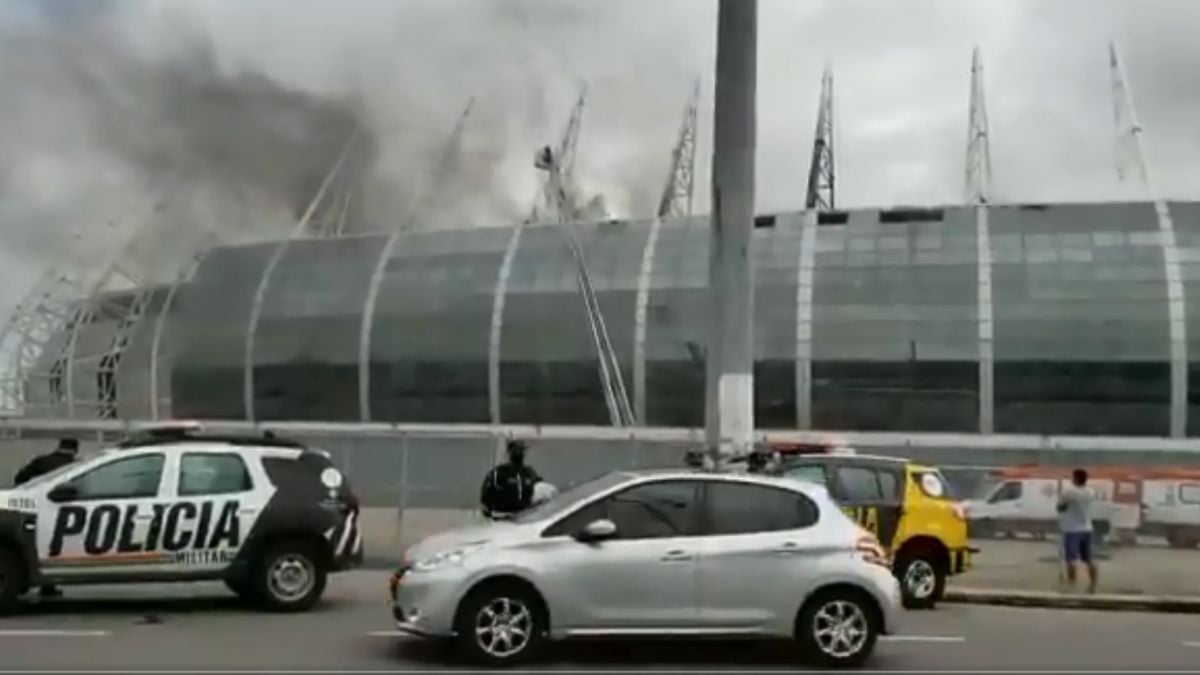 Incêndio atinge Arena Castelão neste sábado; veja imagens