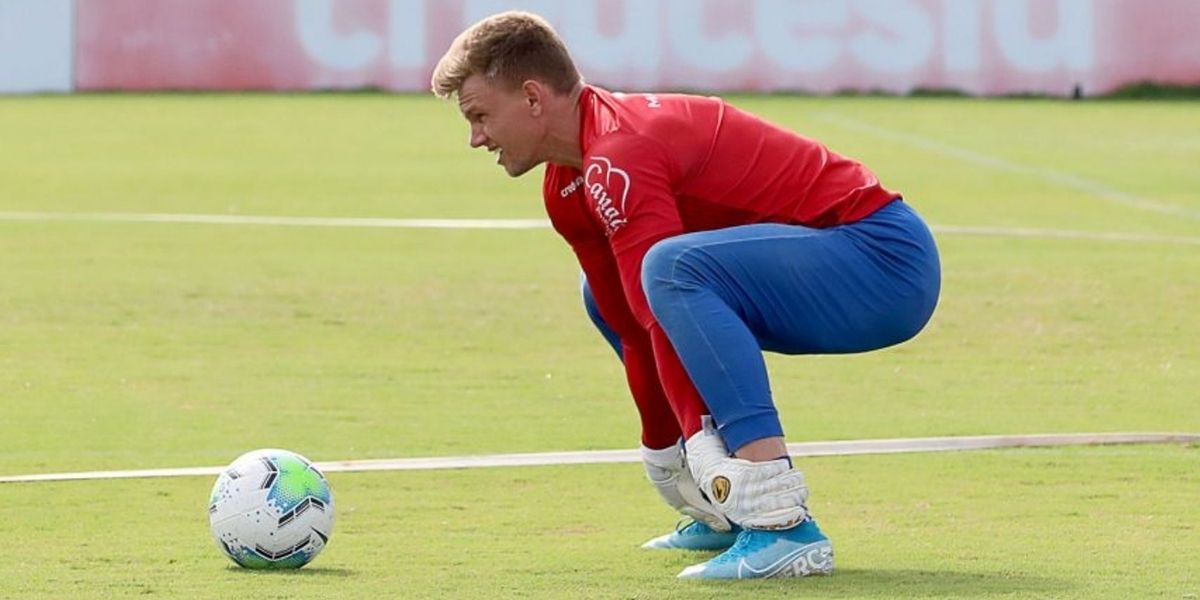 Douglas treina com bola e é mais um reforço para o Bahia ante Fortaleza