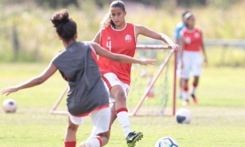 Zagueira Ana Grazy Do Náutico é Convocada Para Seleção Sub 17 Ne45