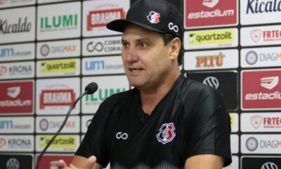 João Brigatti, técnico do Santa Cruz