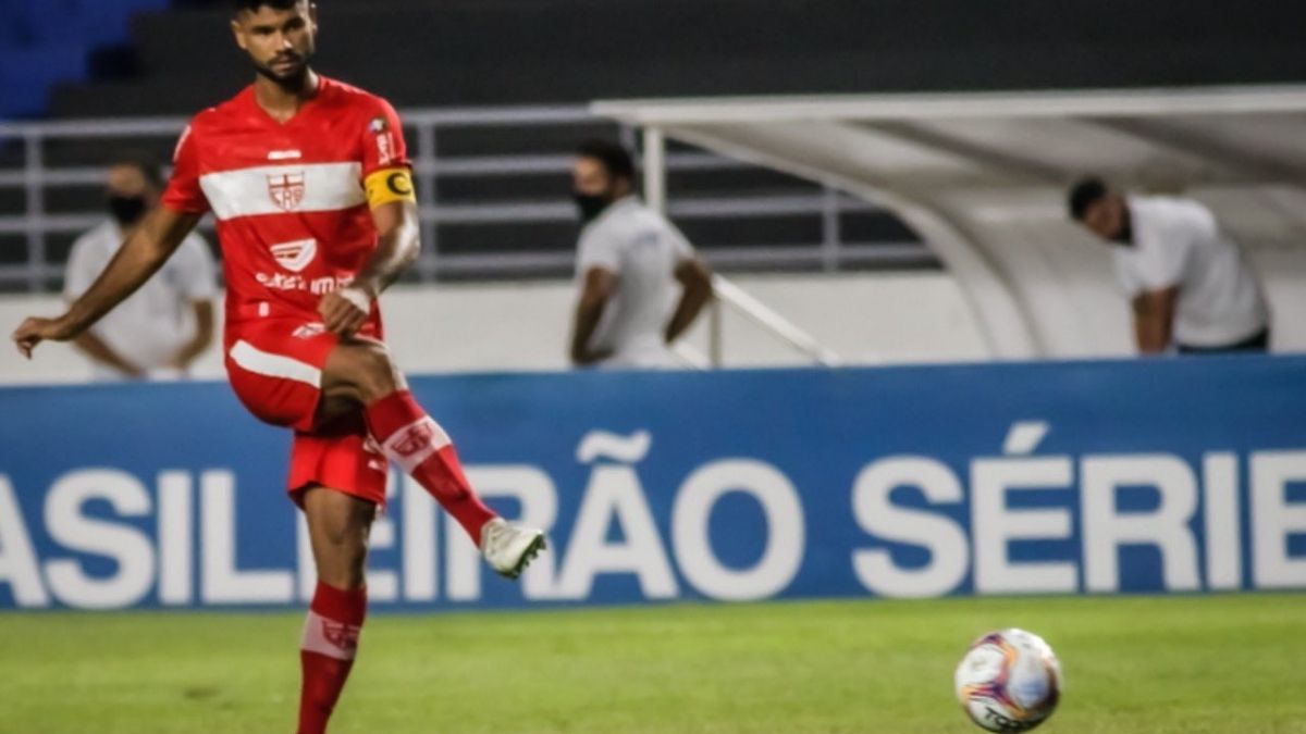 Após acertos com Ewerton Páscoa e Diego Torres, CRB renova com capitão Gum
