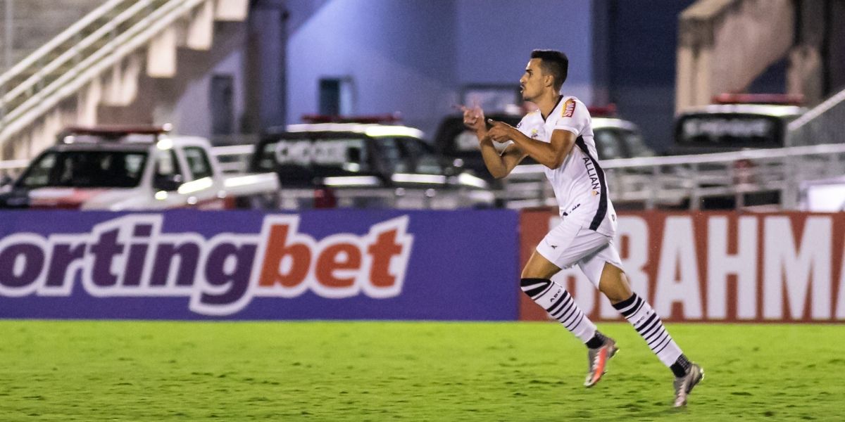 Cirúrgico, ABC vence o Treze no Amigão pela Copa do Nordeste