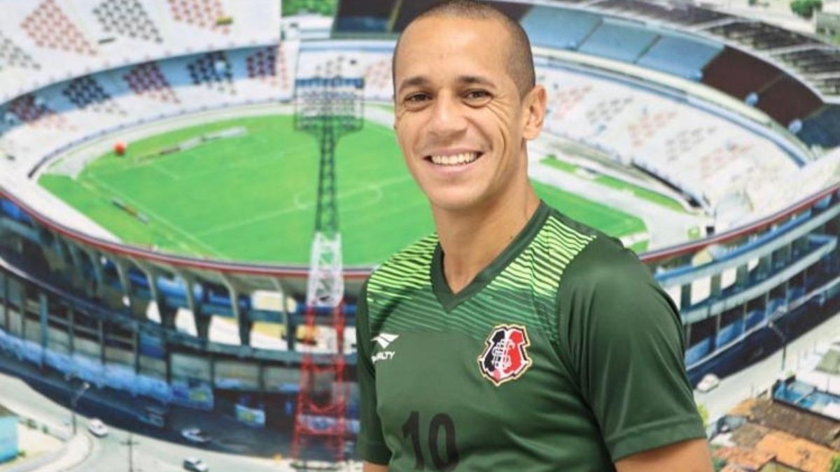 Diretoria do Santa Cruz se reúne com Derley e acerto fica perto
