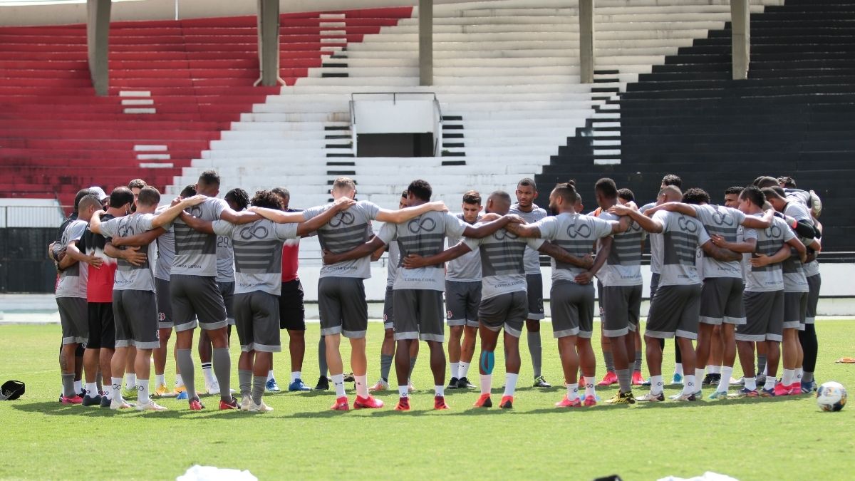 Aposta no 4-4-2 e dupla inédita no ataque: a escalação do Santa contra o Salgueiro