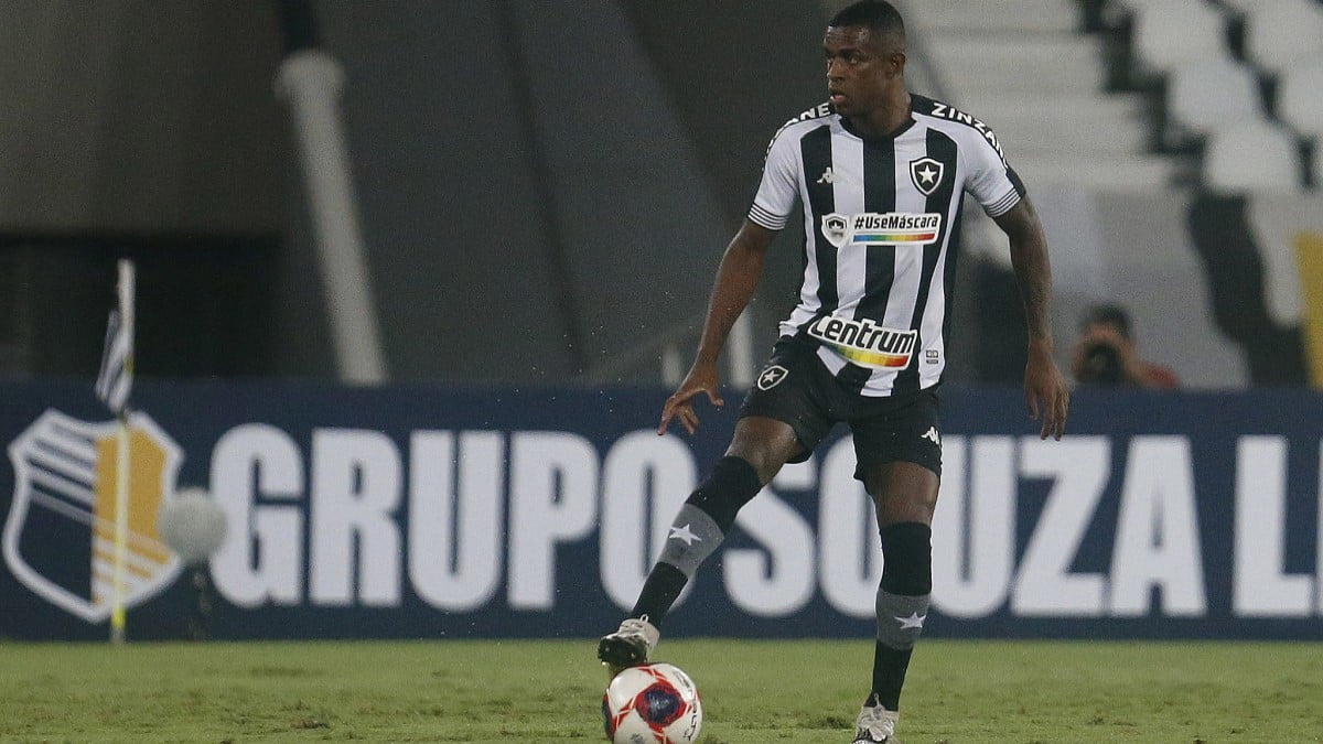 Vice do Botafogo confirma conversa com Fortaleza por Benevenuto