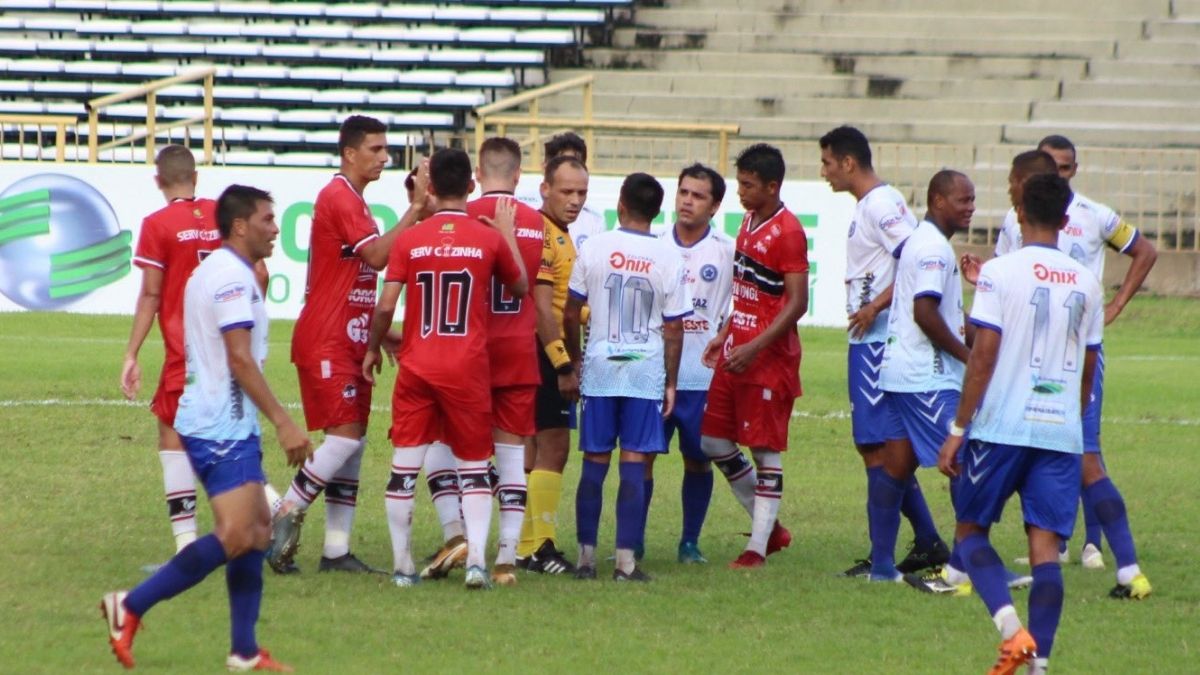 Pênaltis, virada, invasão e até ataque de abelhas. River vence Parnahyba no melhor jogo do PI