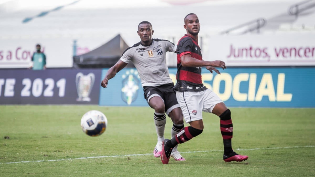Com segundo tempo cheio de gols, Ceará bate Vitória pela Copa do Nordeste