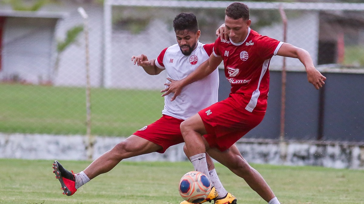 Lateral do Palmeira-RN chega ao Náutico para período de testes