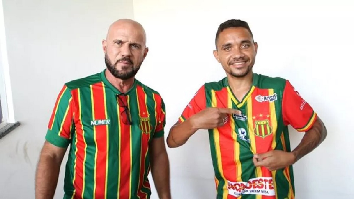 Sampaio Corrêa contrata atacante Daniel Silva