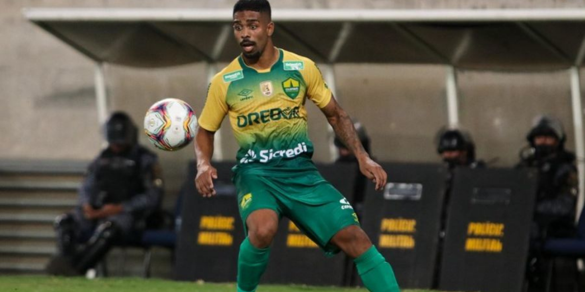 Outrora perto de acerto, negociação do Sport por Hayner esfria