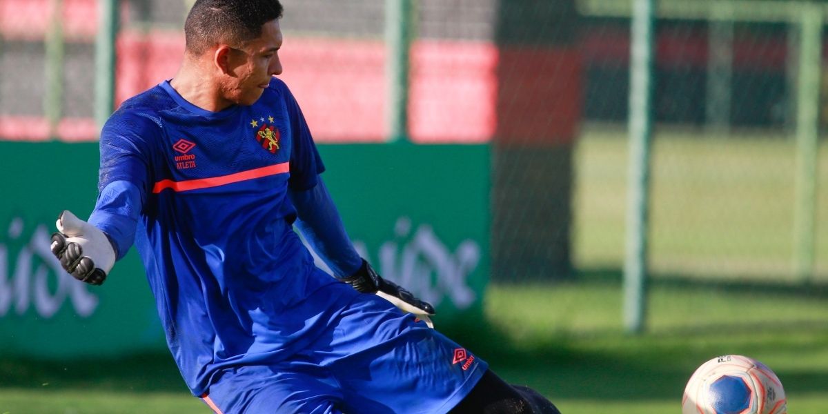 Mailson mira sequência e avalia desafio do Sport contra Fortaleza