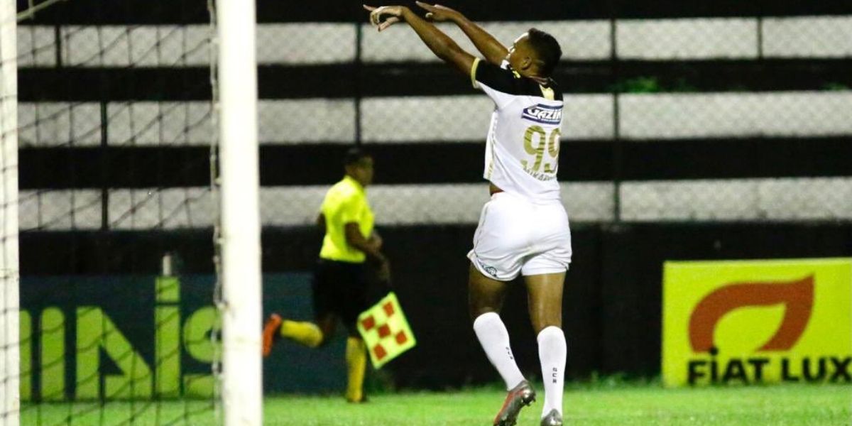 Voando, Mikael pede passagem e já se aproxima do goleador do Sport em 2020
