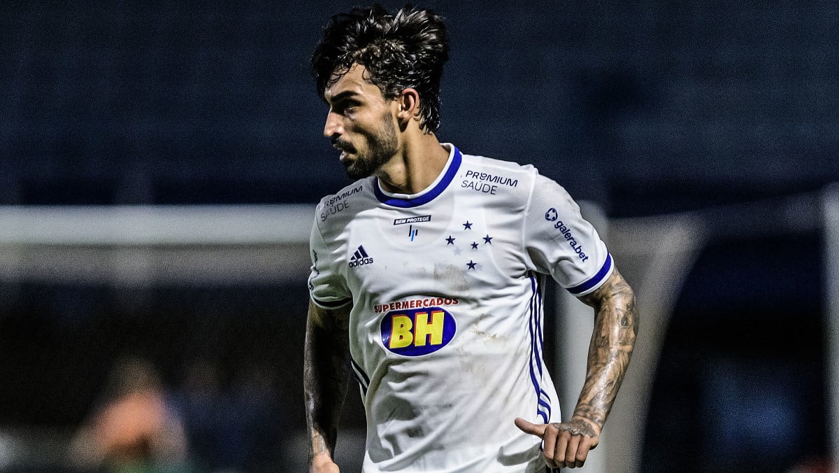 CSA contrata lateral-esquerdo Patrick Brey, ex-Cruzeiro