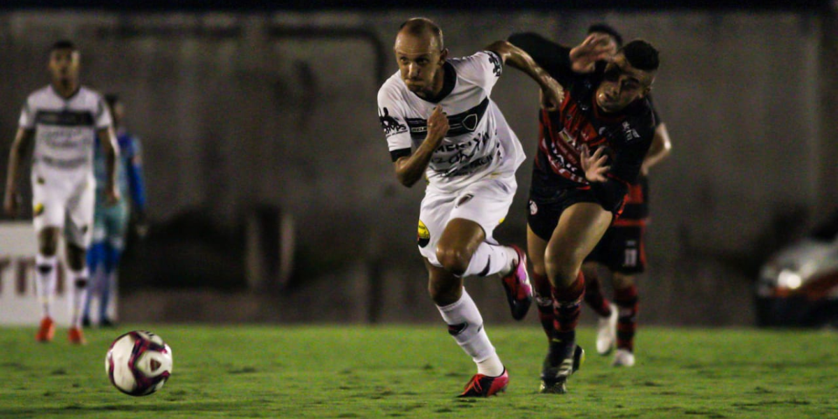 No Amigão, Campinense e Botafogo-PB empatam pelo Paraibano