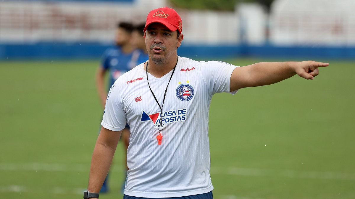 Dado destaca polivalência de Mugni e esconde time para enfrentar o Flamengo