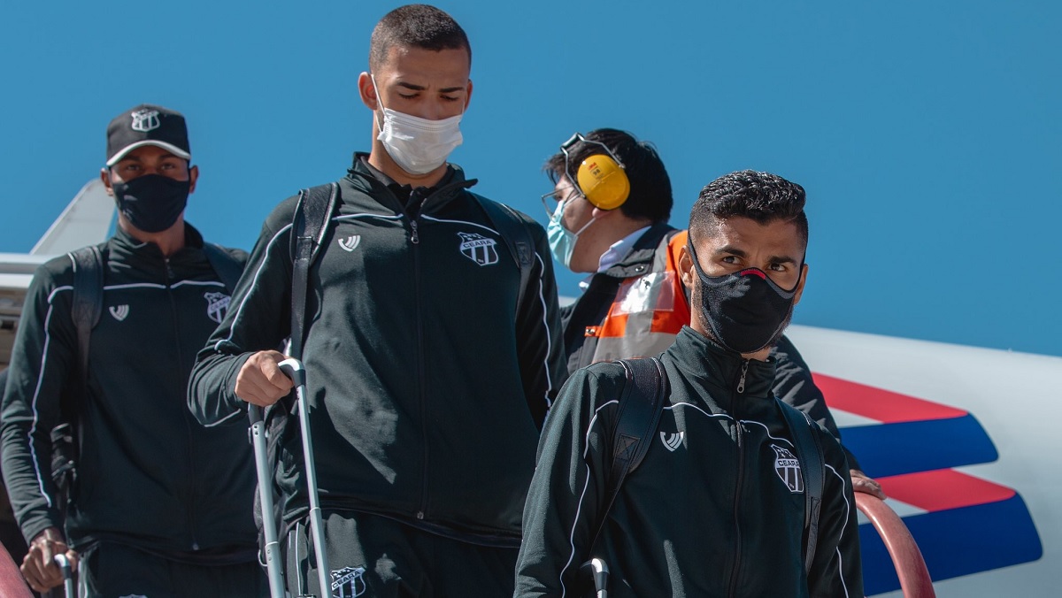 Ceará desembarca em La Paz horas antes do jogo para diminuir efeitos da altitude