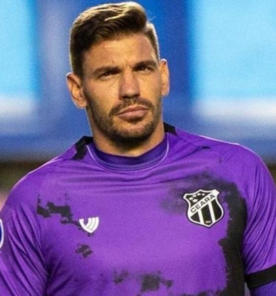 Goleiro João Ricardo Passa Por Artroscopia E Desfalca Ceará Por Até ...