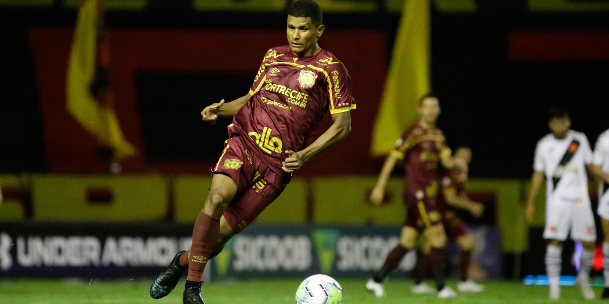 Fora dos planos, Márcio Araújo pode deixar Sport antes do fim do contrato