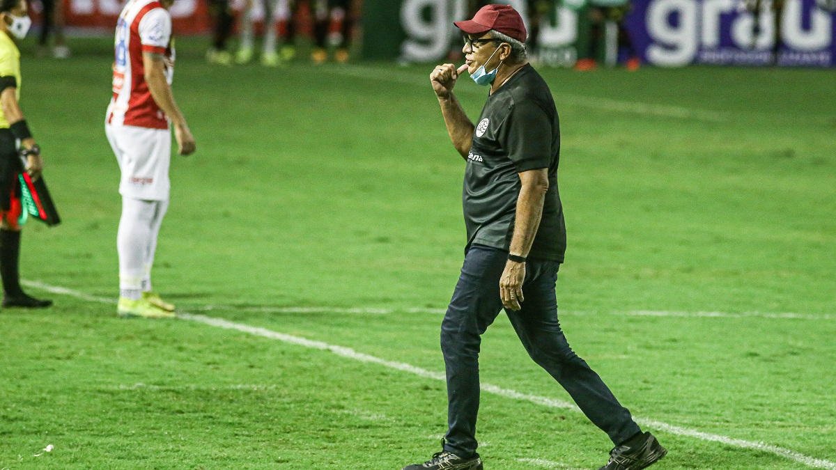 Hélio destaca superioridade do Náutico na final do Pernambucano
