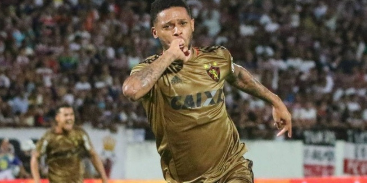 Rendimento de André pelo Sport é superior ao da maior parte da carreira do atacante