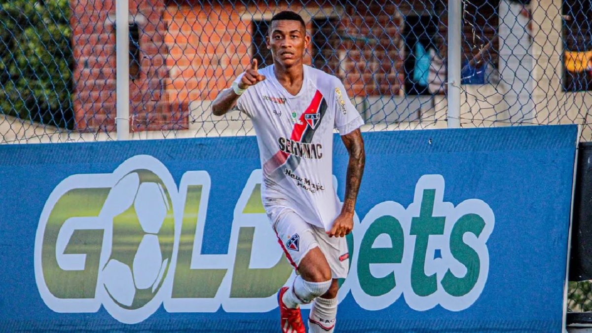 Ceará contrata atacante Wendson para o time de transição