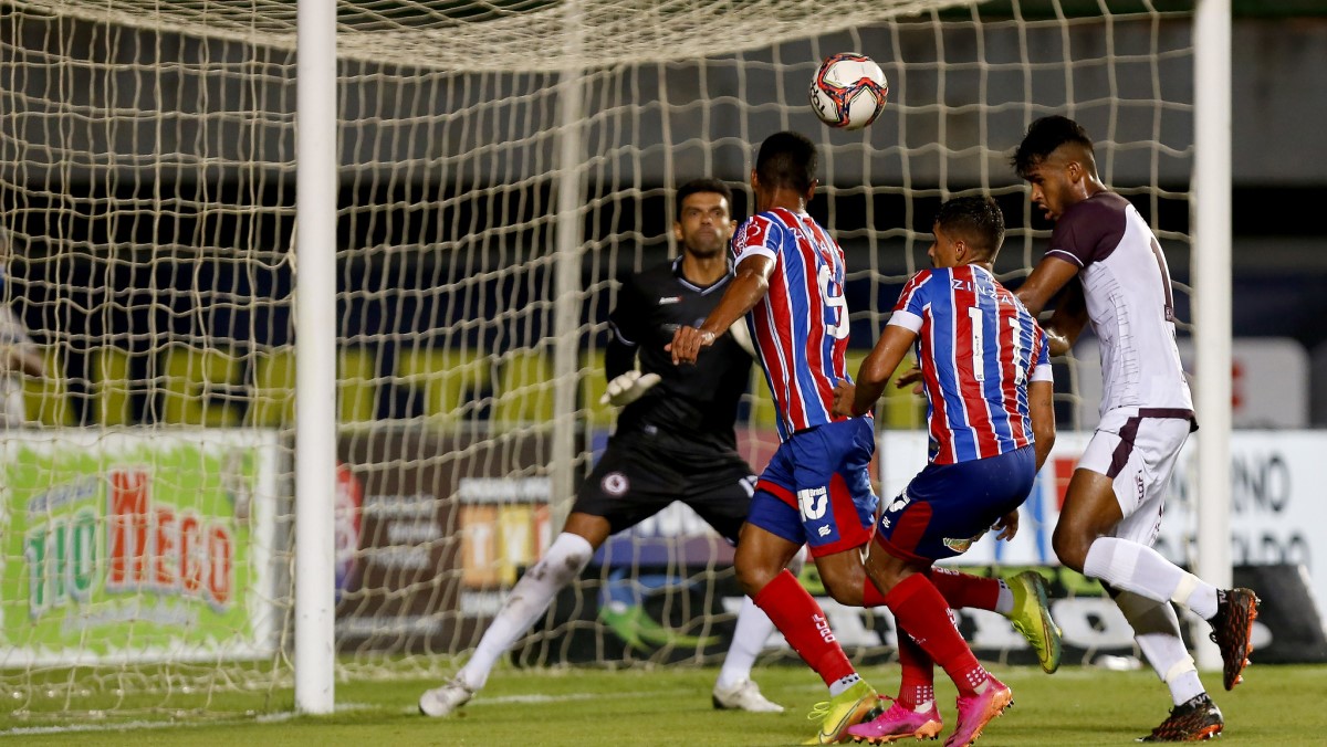 Bahia vence Jacuipense e avança ao mata-mata do Campeonato Baiano