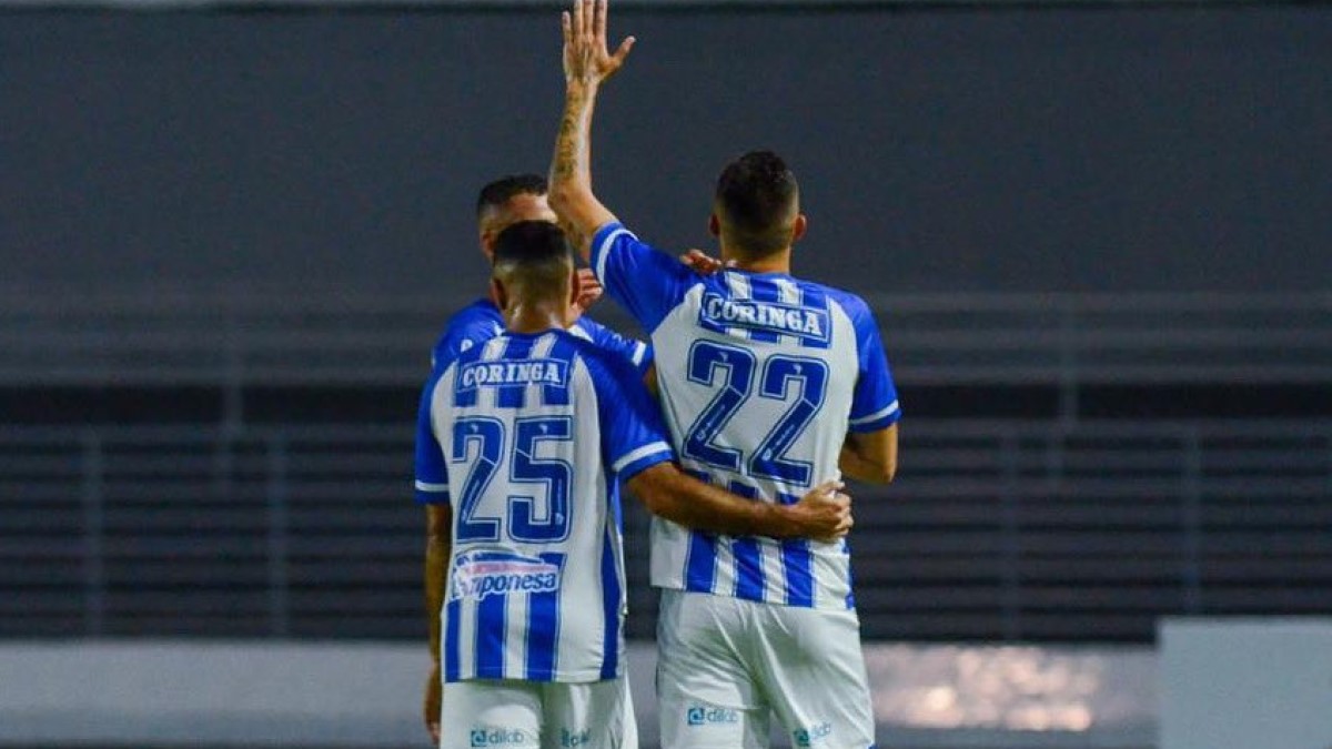 Bruno Mota e Dellatorre decidem, e CSA avança para a final do Alagoano
