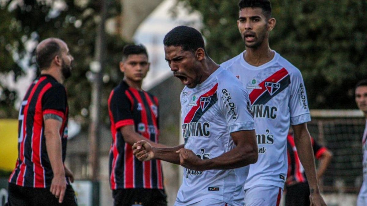 Ferroviário vence e garante vaga na semifinal do Campeonato Cearense