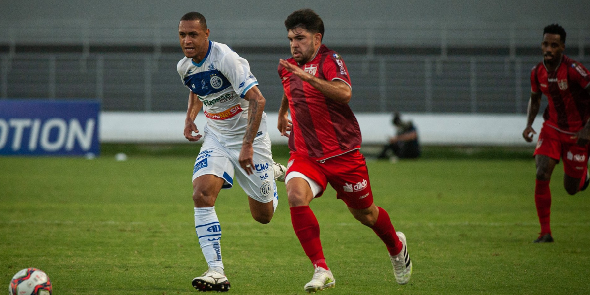Em jogo agitado, CRB marca na reta final e vence Confiança no Rei Pelé